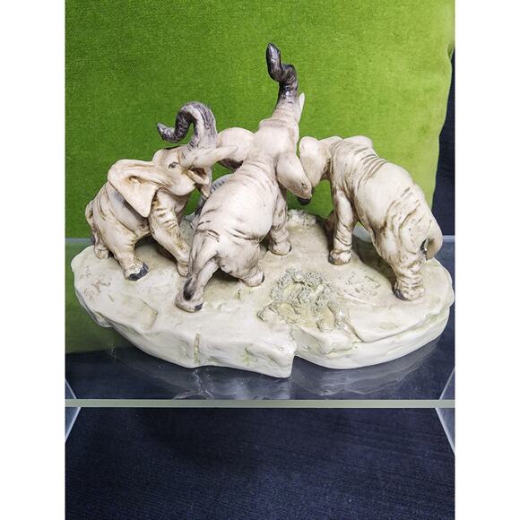 Elephants On Rock Figurine Signature On Bottom - Picture 6 of 8